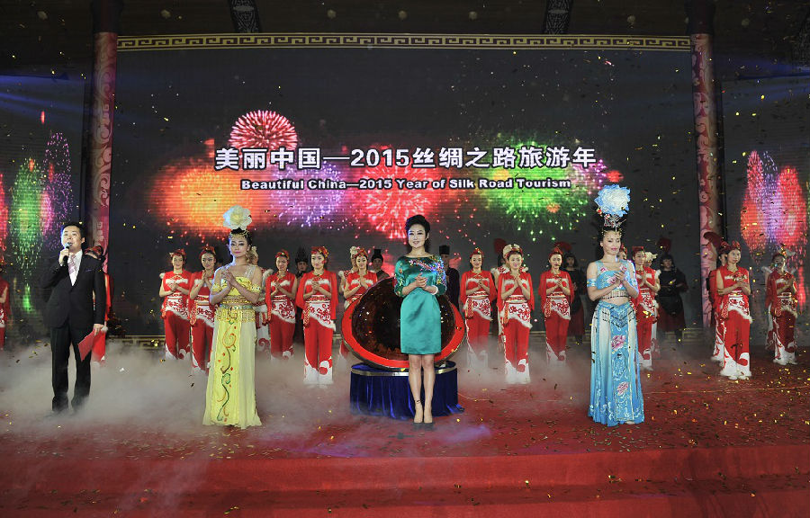 Cérémonie de lancement de l'opération « Belle Chine - Année du tourisme de la Route de la Soie 2015 » à Xi'an