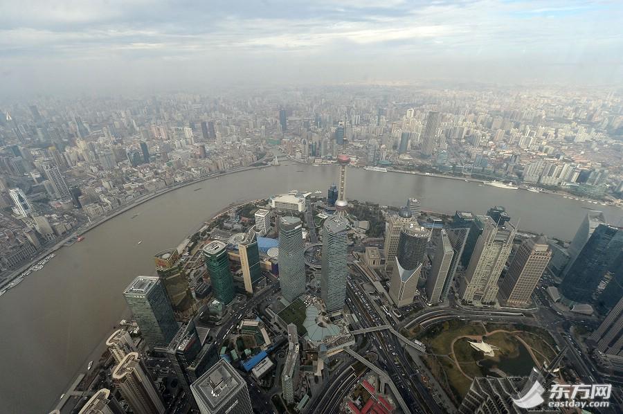 Shanghai : la plus haute tour de ville bientôt finie 