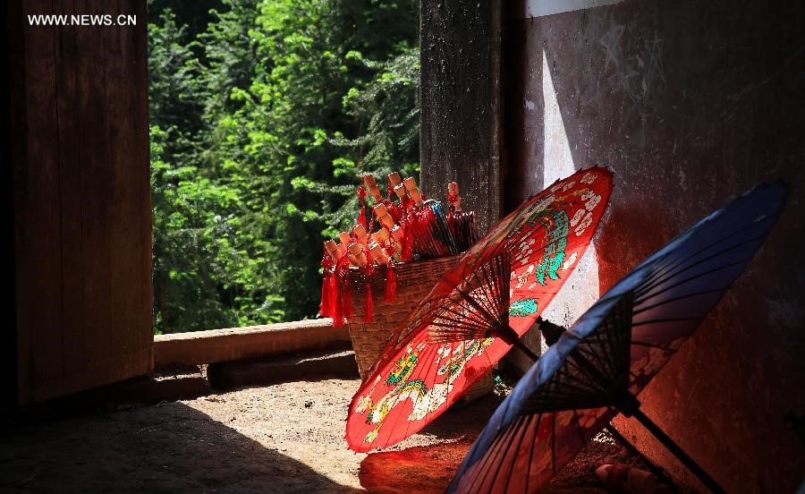 Les ombrelles de papier huilé du Sichuan