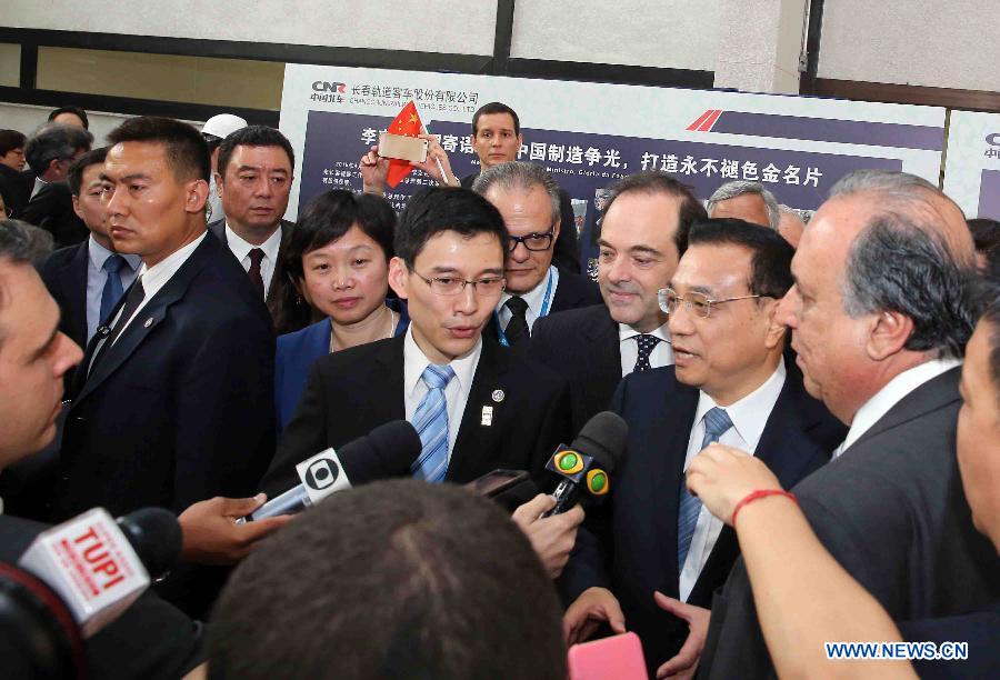 Le Premier ministre chinois en visite au Brésil appelle à exploiter les prouesses de l'industrie de fabrication chinoise