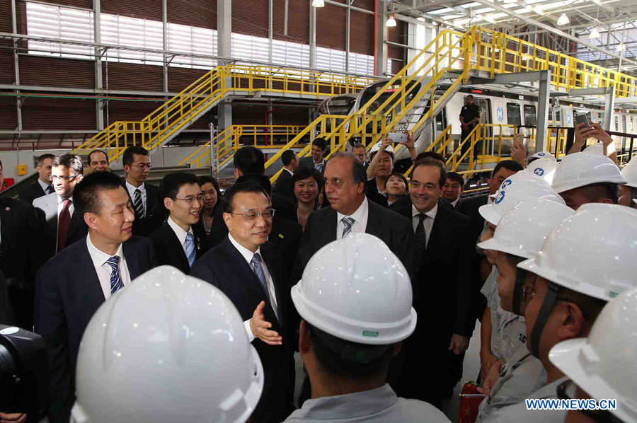 Le Premier ministre chinois en visite au Brésil appelle à exploiter les prouesses de l'industrie de fabrication chinoise