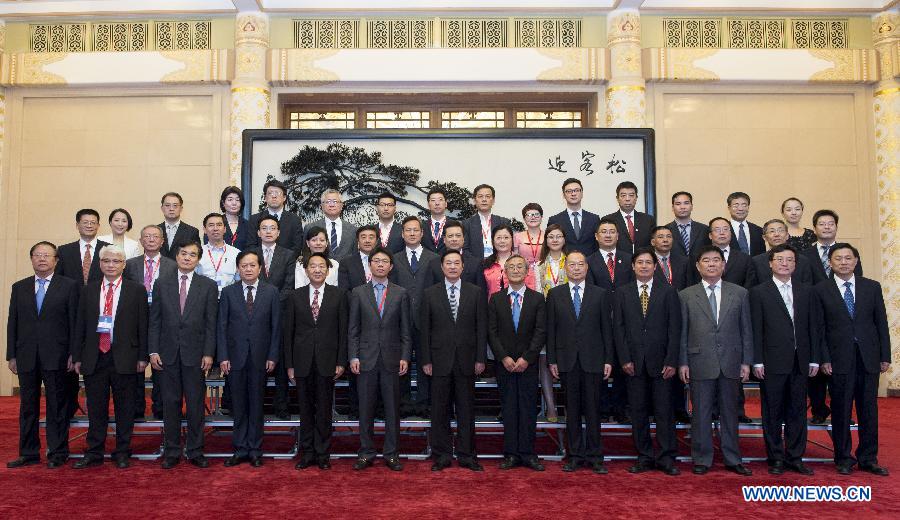Le responsable de l'information du PCC rencontre les représentants de médias chinois à l'étranger
