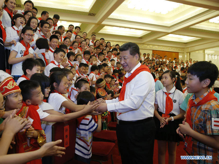 Xi Jinping appelle à l'intégrité et au patriotisme chez les enfants