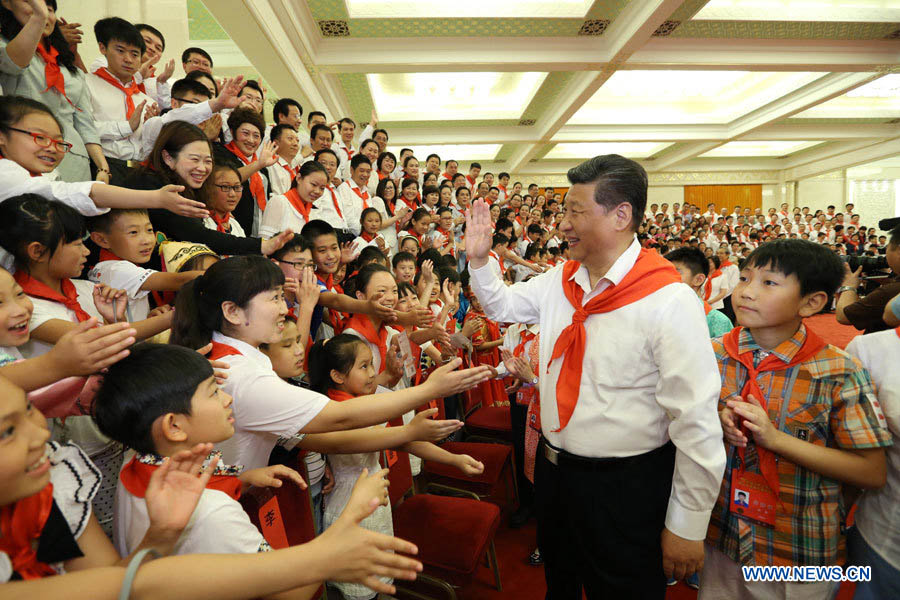Xi Jinping appelle à l'intégrité et au patriotisme chez les enfants