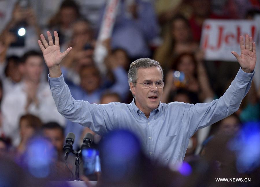 L'ancien gouverneur de la Floride Jeb Bush annonce sa candidature à la présidentielle de 2016