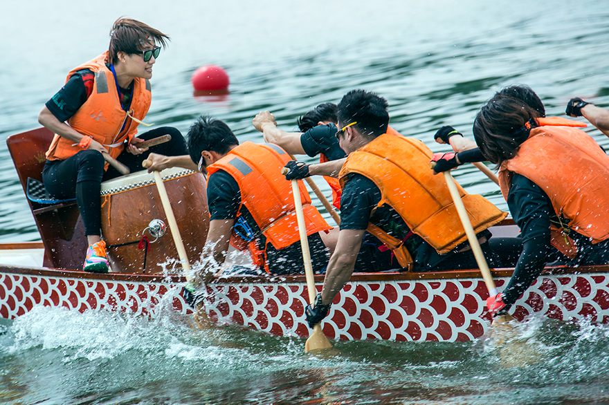 Beijing : grande course de bateaux-dragons sur le lac Jinhai
