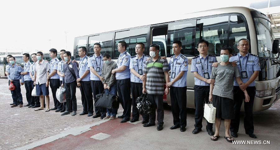 Chine : six fugitifs rapatriés d'Indonésie 