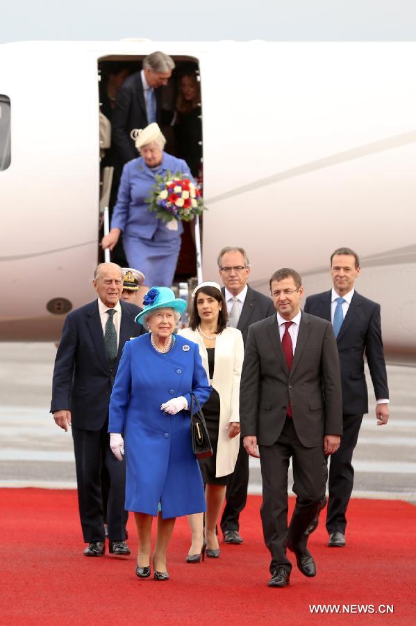 La reine d'Angleterre arrive en Allemagne pour une visite d'Etat