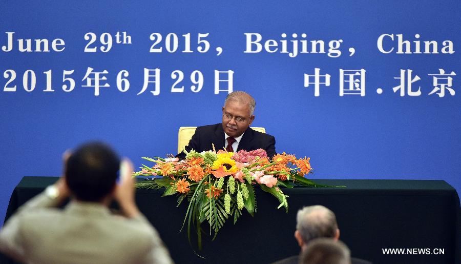 Etablissement du cadre juridique pour l'initiative chinoise de la BAII
