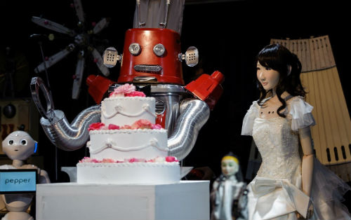 Le premier mariage entre robots à Tokyo