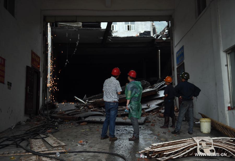 Bilan alourdi jusqu'à neuf morts dans l'effondrement d'une usine du Zhejiang
