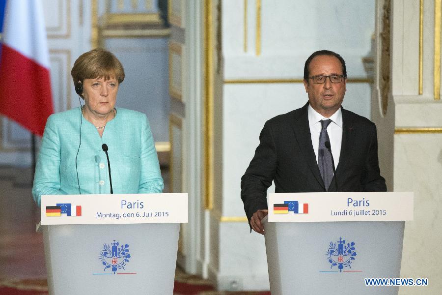 Hollande et Merkel affirment que la porte reste ouverte aux discussions dans le dossier grec