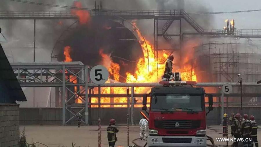 Incendie dans une usine pétrochimique dans l'est de la Chine