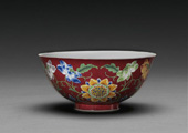 Première présentation de porcelaines impériales rares au Musée de la Capitale