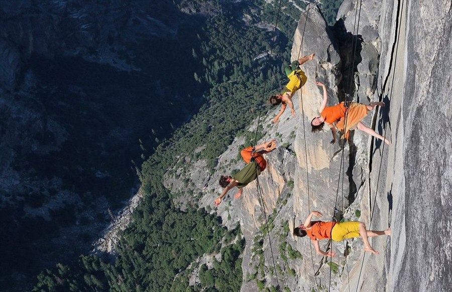 Des danseurs fous suspendus à la falaise dans le parc de Yosemite