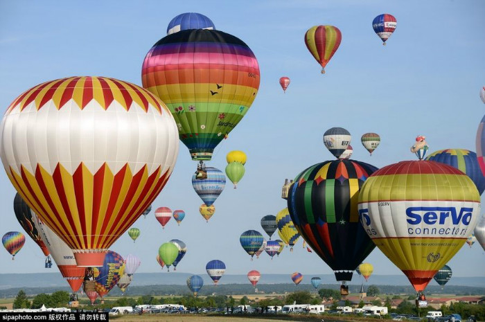 En Lorraine, 433 montgolfières décollent pour un record du monde