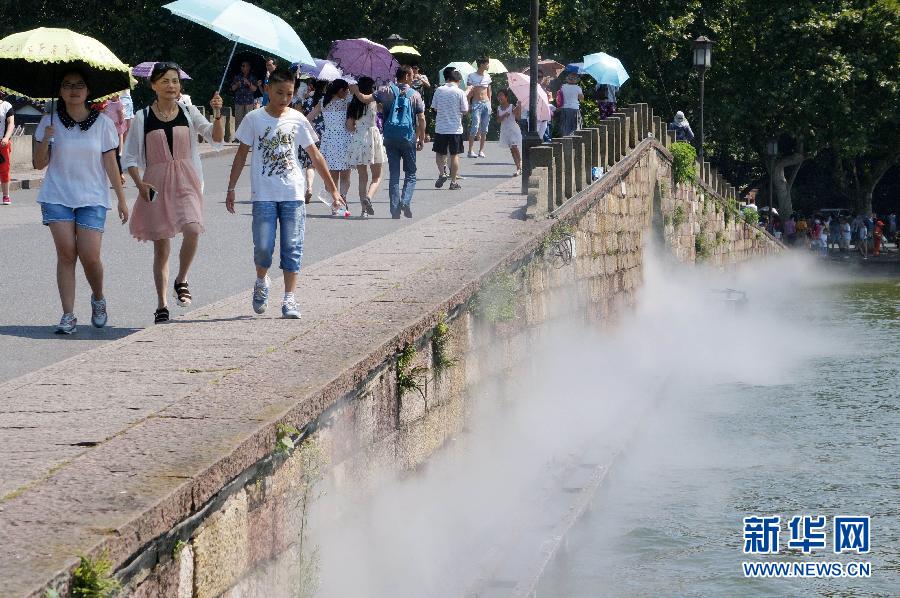 Hangzhou : un système de pulvérisation pour faire baisser la température