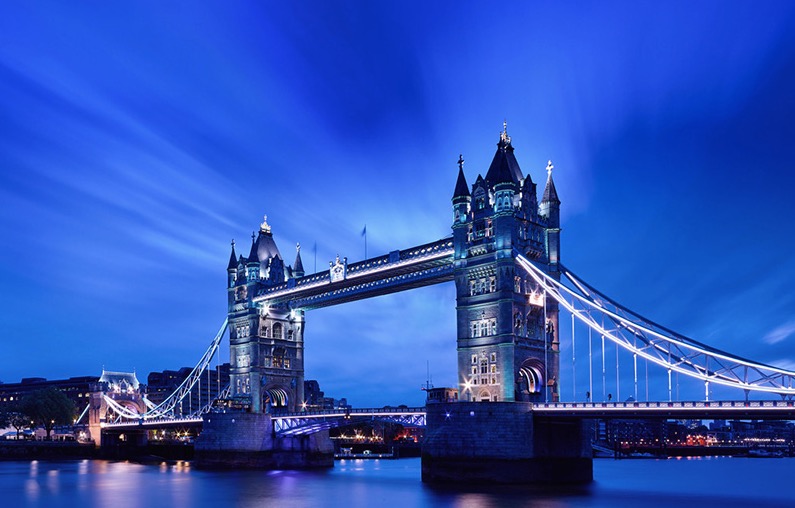 Le célèbre Tower Bridge à Londres, le 26 février 2015.
