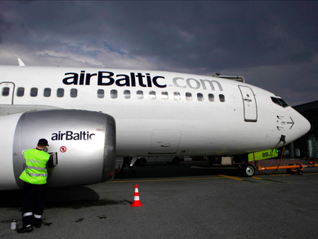 Un pilote et trois membres d'équipage débarqués d'un avion pour ivresse en Norvège