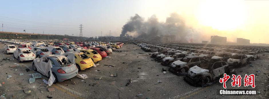 Une série de violentes explosions secoue Tianjin