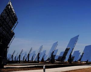 La Chine construit sa première centrale solaire dans le désert de Gobi