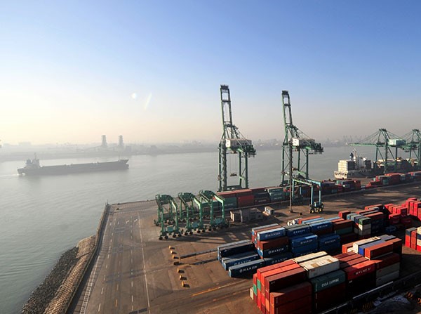 Le Port de Tianjin dément tout lien avec la société qui a entreposé les produits chimiques