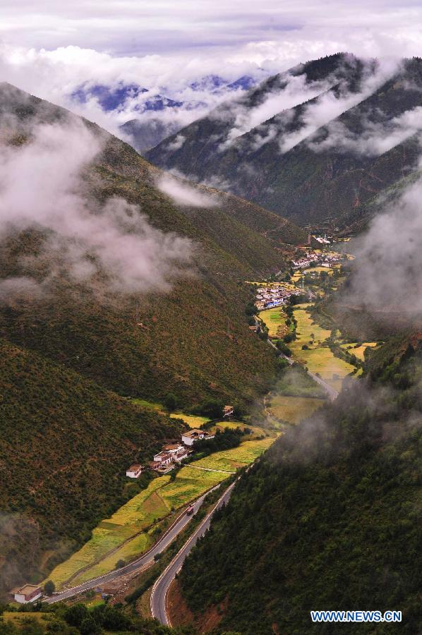 Paysages magnifiques du Tibet