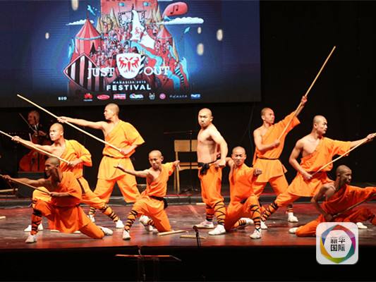 Serbie : les moines du temple de Shaolin font sensation 