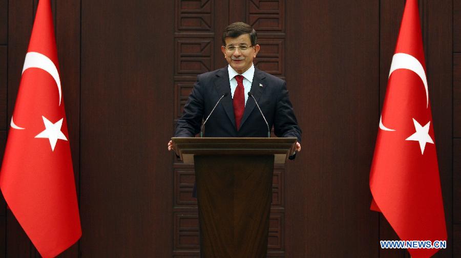 Le Premier ministre turc forme un gouvernement intérimaire qui agira jusqu'aux élections anticipées