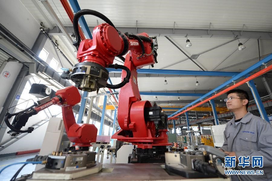 Des robots de fabrication chinoise entrent dans la vie quotidienne des gens