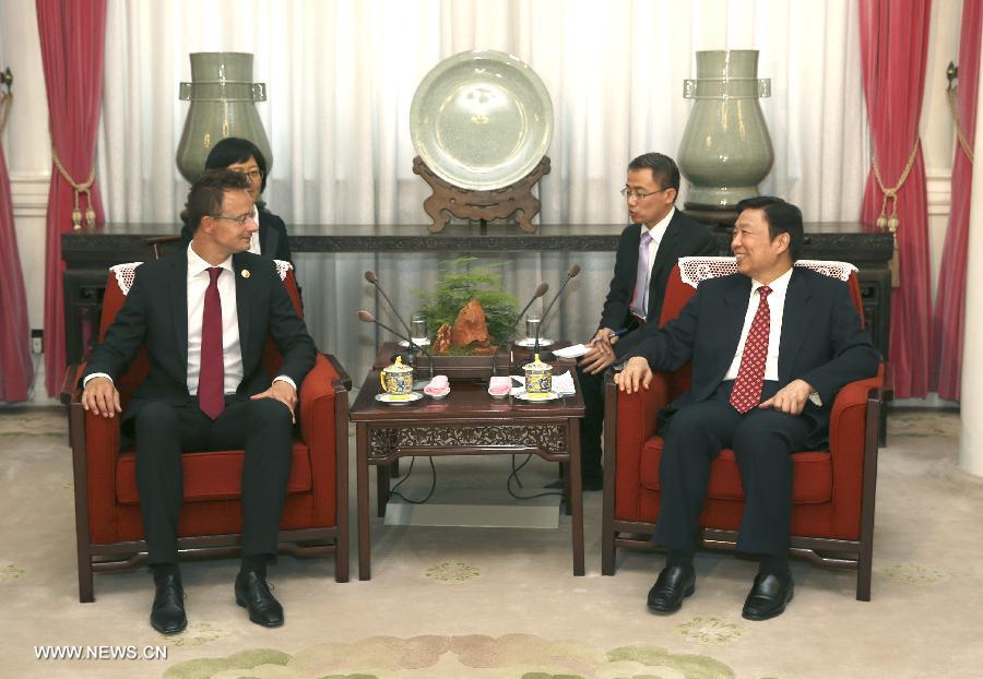 Journée de la Victoire : le vice-président chinois rencontre des invités étrangers
