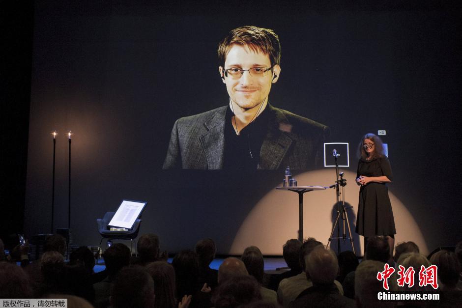 Remise de prix en Norvège : une chaise vide pour honorer Snowden 