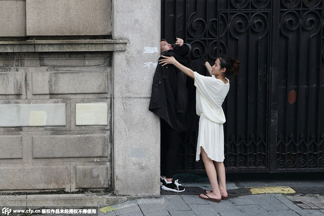 Hangzhou : des mannequins sans pudeur dans la rue
