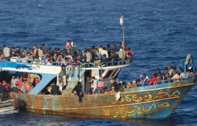 327 migrants en détresse sauvés par la Marine française