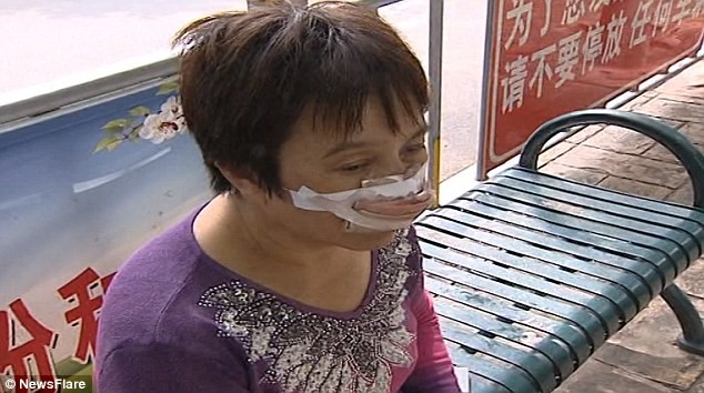 Une Chinoise ne répond pas à un coup de téléphone, son mari lui dévore le nez
