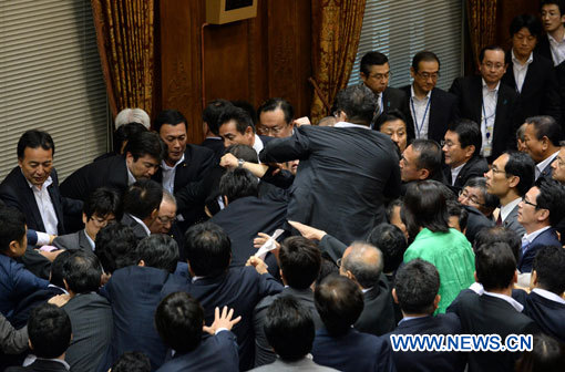 Japon: un comité de la Chambre haute du Parlement adopte les projets de loi controversés sur la sécurité
