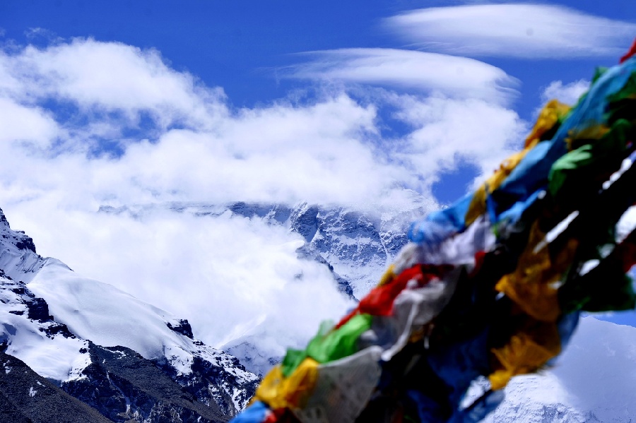 Paysage du mont Qomolangma au Tibet