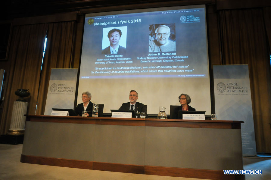 Le prix Nobel de physique 2015 attribué à deux scientifiques pour leurs découvertes sur les neutrinos