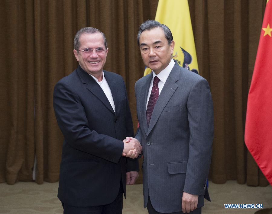 Entretien entre les ministres chinois et équatorien des AE