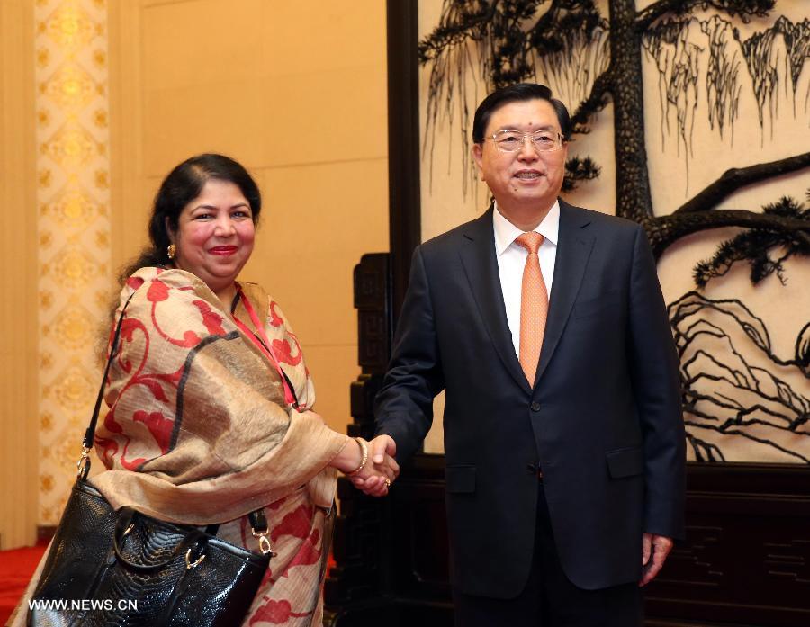 La Chine et le Bangladesh s'engagent à renforcer la coopération parlementaire