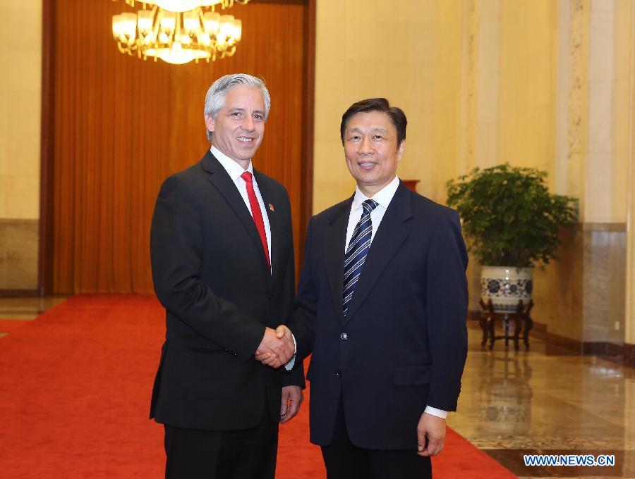 Le vice-président chinois rencontre son homologue bolivien à Beijing