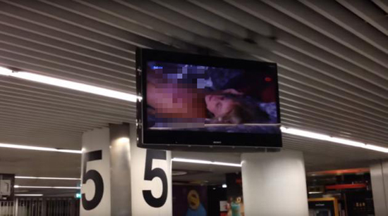 L'aéroport de Lisbonne diffuse par erreur un film X sur ses écrans