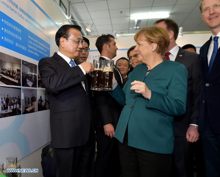 La chancelière Angela Merkel dans le pays natal du PM Li Keqiang