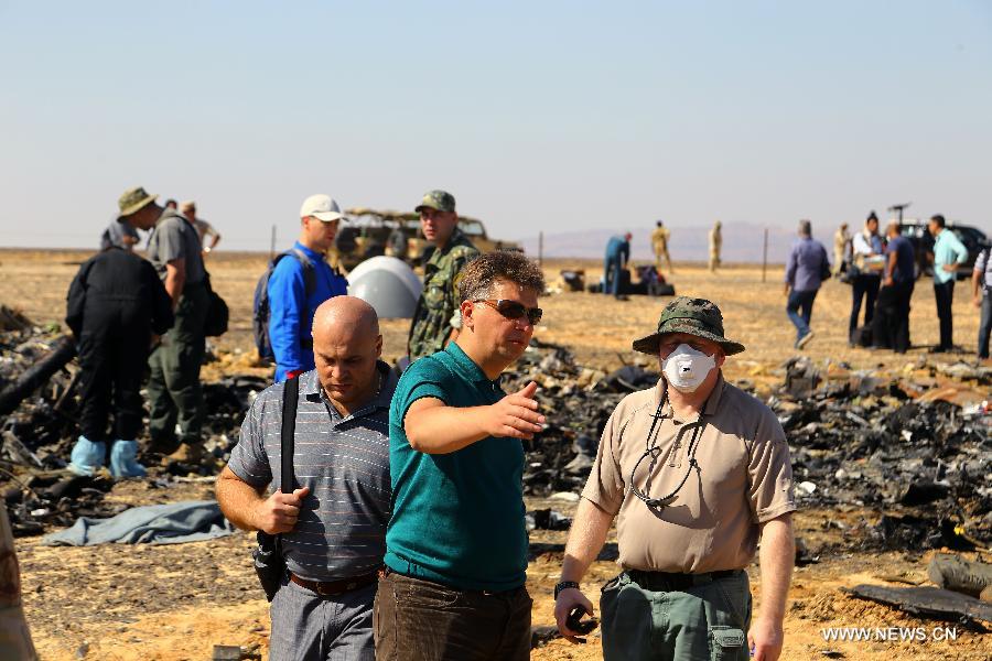 L'avion russe s'est désintégré en plein ciel avant de s'écraser dans le Sinaï égyptien, selon Ahram
