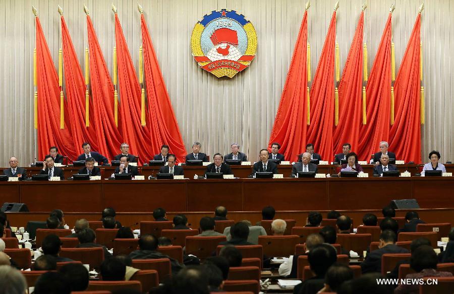 Le plus haut conseiller politique chinois appelle à des contributions au 13e plan quinquennal