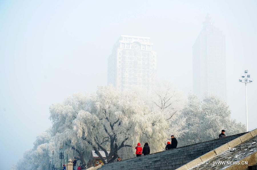 Chine : le smog perturbe la circulation au Heilongjiang