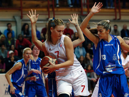 Amputée d'une jambe, une basketteuse professionnelle serbe reprend la compétition