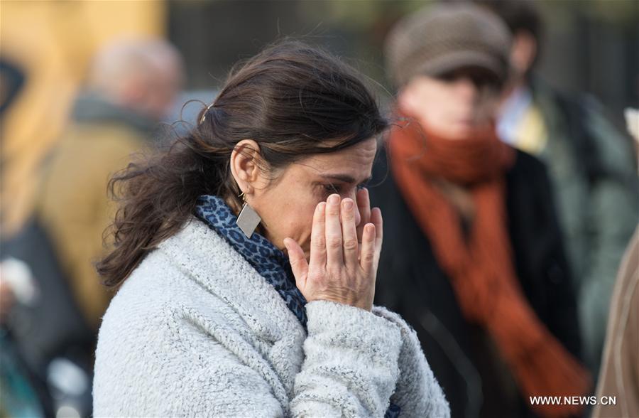 France : une minute de silence observée en hommage aux victimes des attentats