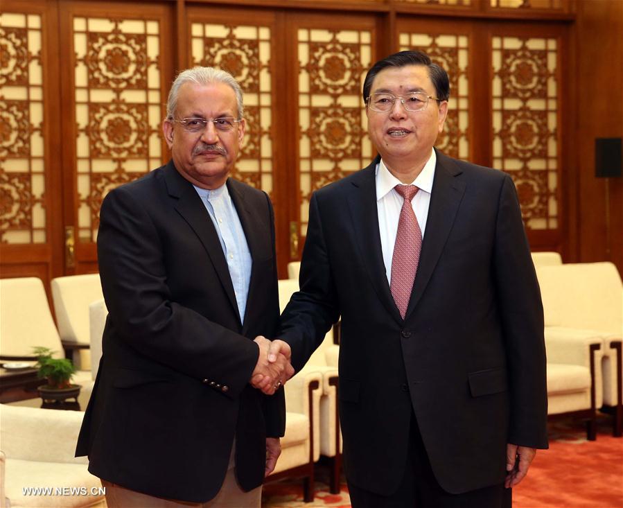 La Chine et le Pakistan s'engagent à renforcer les échanges parlementaires