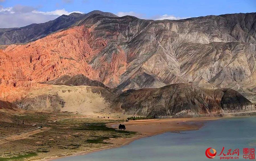 Le magnifique Parc géologique national de Kanbula dans le Qinghai